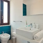 Coral Bay Charming House Pensión