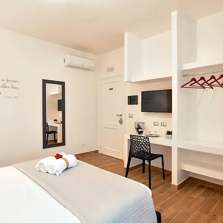 Coral Bay Charming House Pensión 3*