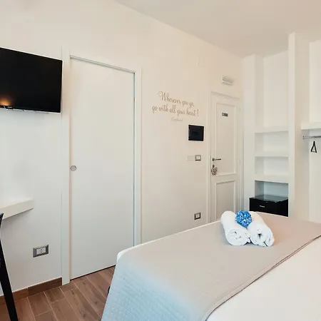 Coral Bay Charming House 2*