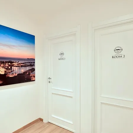 בית הארחה Coral Bay Charming House